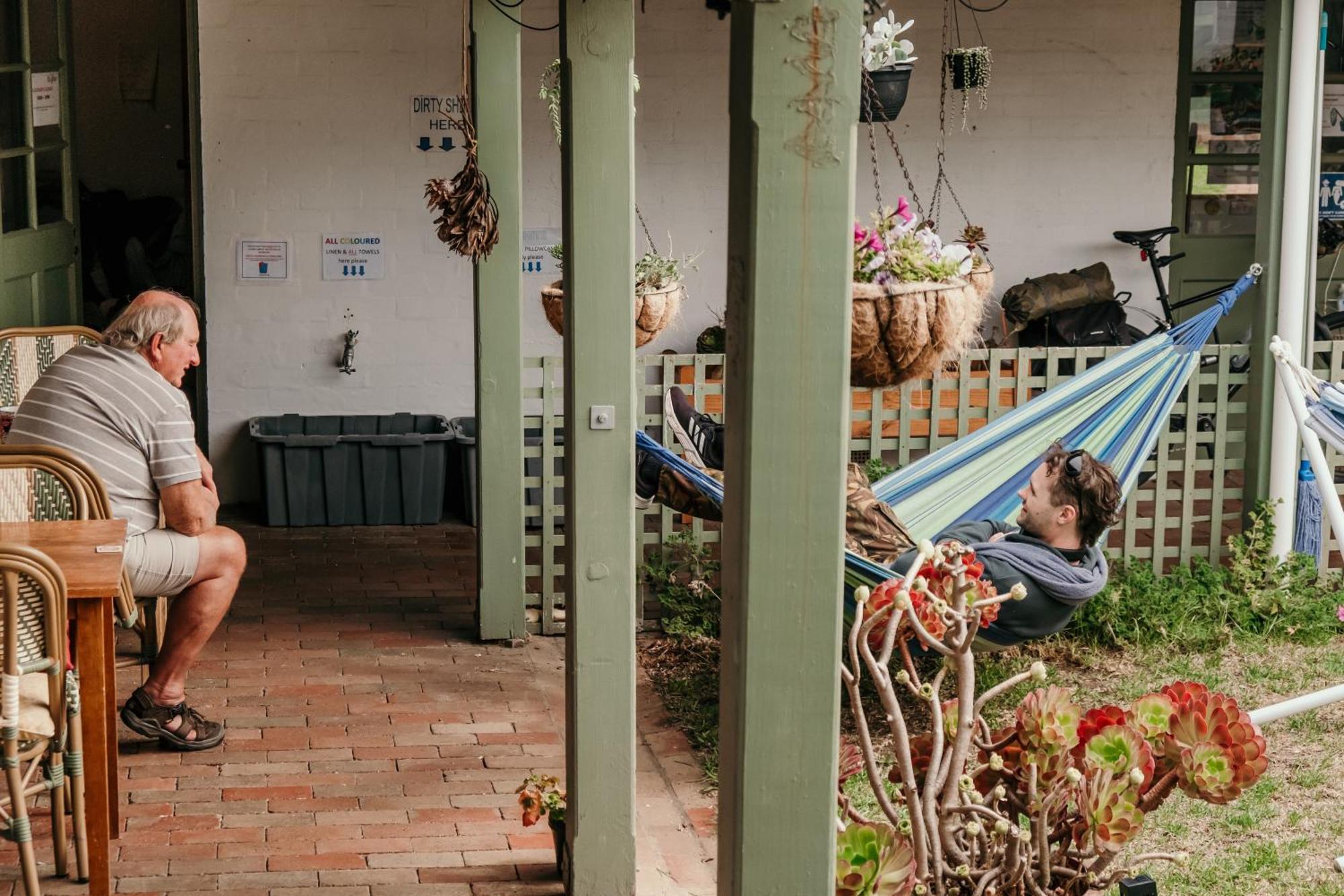 The Wandering Whale Port Fairy Hostel Exterior photo